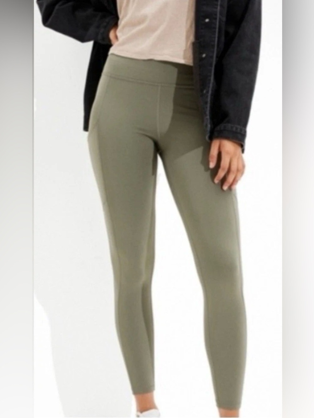 American Eagle Lightweight Everything Legging – Hiker Olive, Size Medium (NWT)